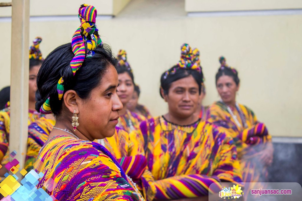 1 Jueves Santo en San Juan Sacatepequez Traje Tipico