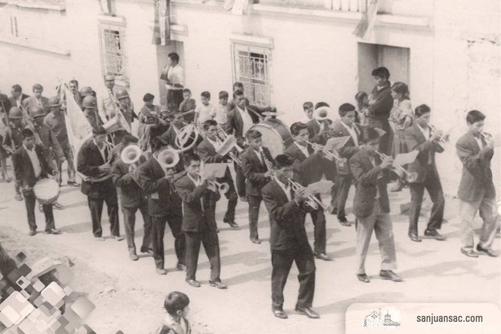 Banda el Abuelo San Juan Sacatepequez Guatemala
