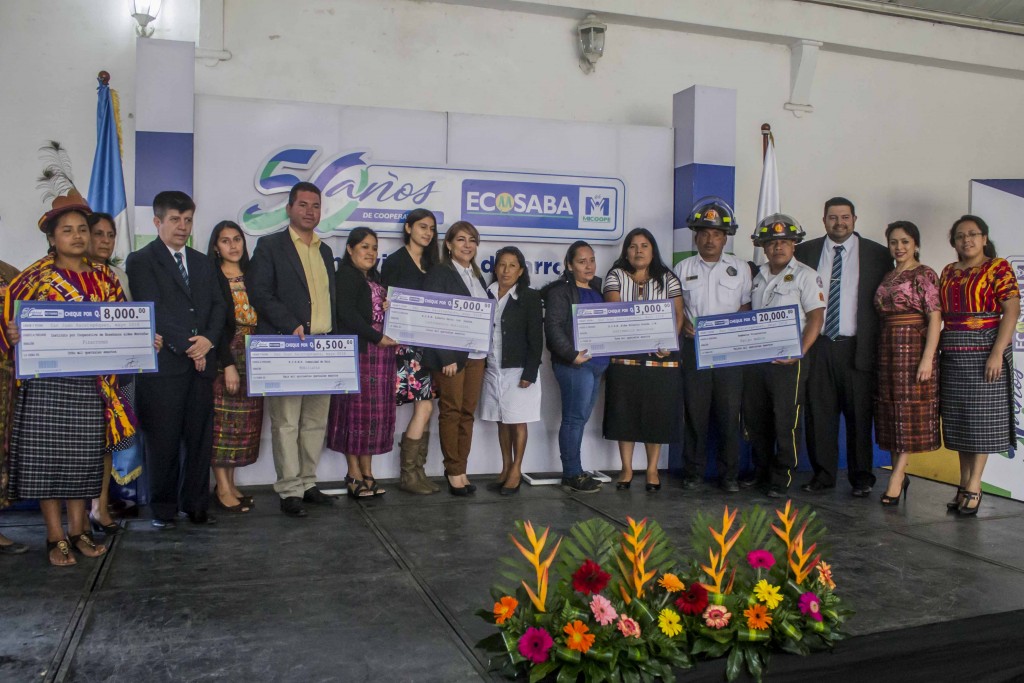 Entrega de donaciones, ECOSABA, San Juan Sacatepequez4