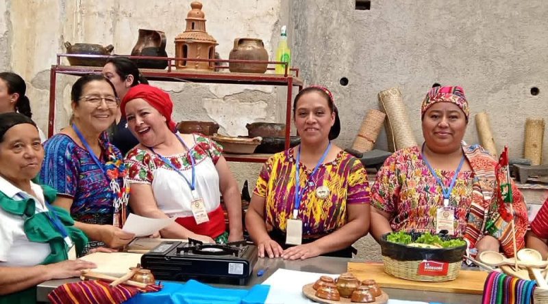 Sandra Yoc conquista el primer lugar en el Top Cocineras Tradicionales Guatemala-Mexico,